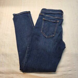 Gap 29R Medium Wash Denim Blue Lightly Faded Straight Leg Jeans